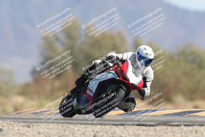 media/Oct-13-2025-Moto Forza (Mon) [[a66d839500]]/2-A Group/Session 4 Turn 7/